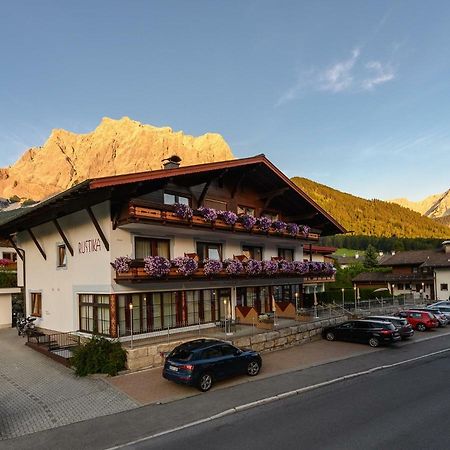 Rustika - Appartements & Spa Ehrwald Exterior photo