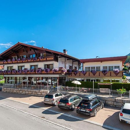 Rustika - Appartements & Spa Ehrwald Exterior photo