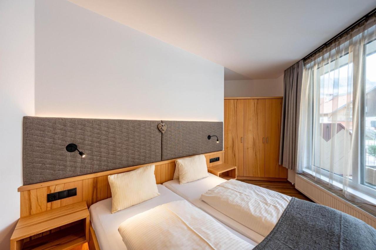Rustika - Appartements & Spa Ehrwald Exterior photo