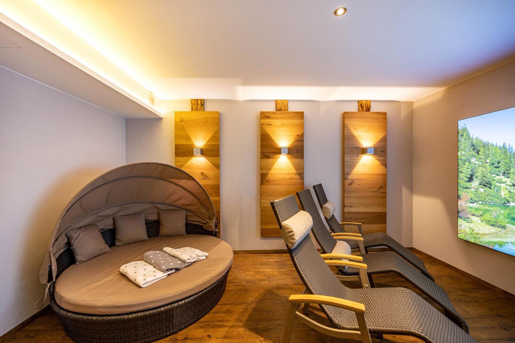 Rustika - Appartements & Spa Ehrwald Exterior photo