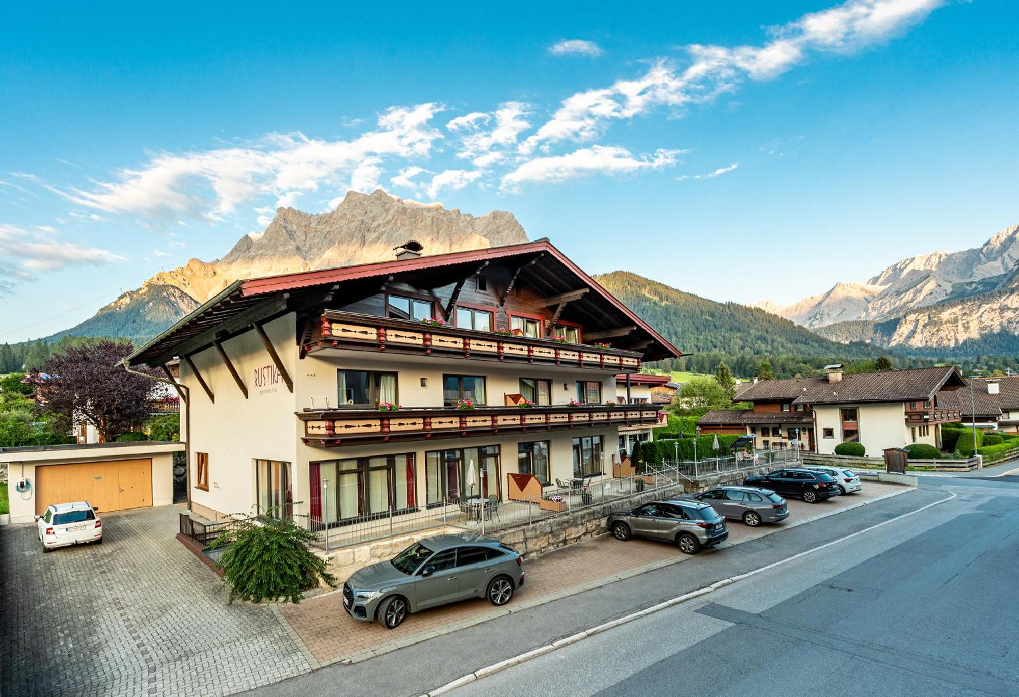 Rustika - Appartements & Spa Ehrwald Exterior photo
