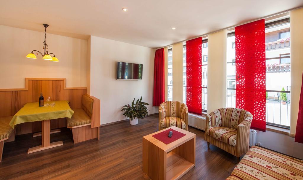 Rustika - Appartements & Spa Ehrwald Exterior photo