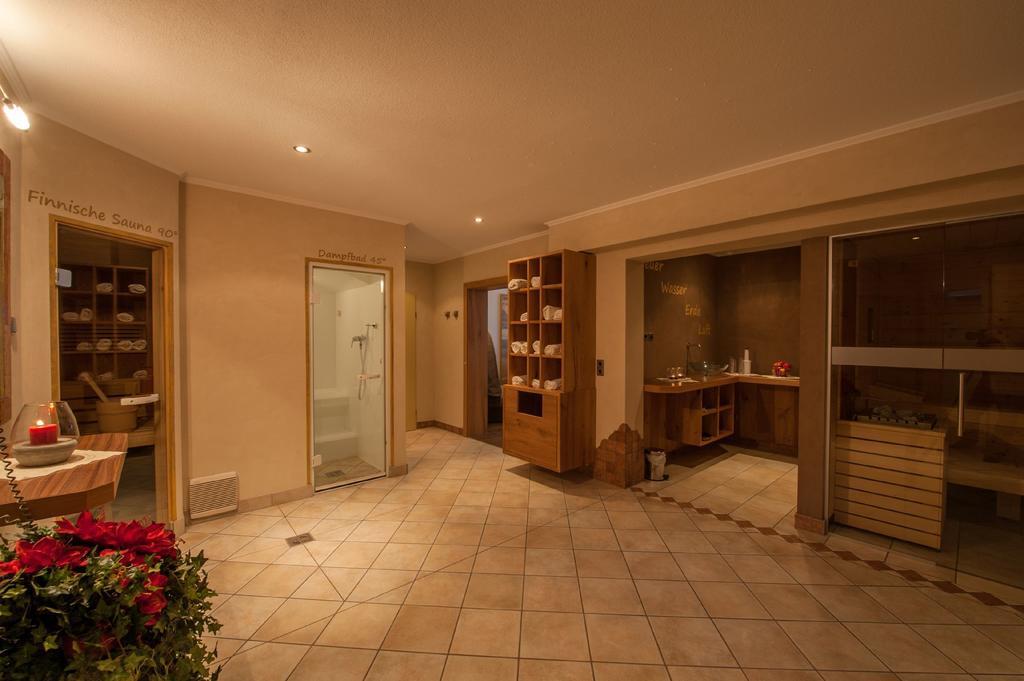 Rustika - Appartements & Spa Ehrwald Exterior photo